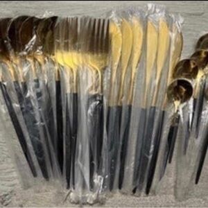 24 piece stainless steel silverware set